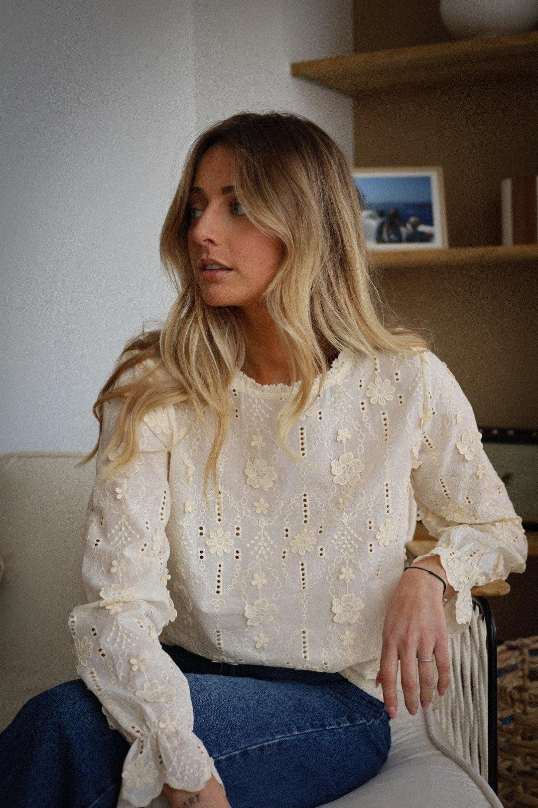 Karla beige - Blouse brodée