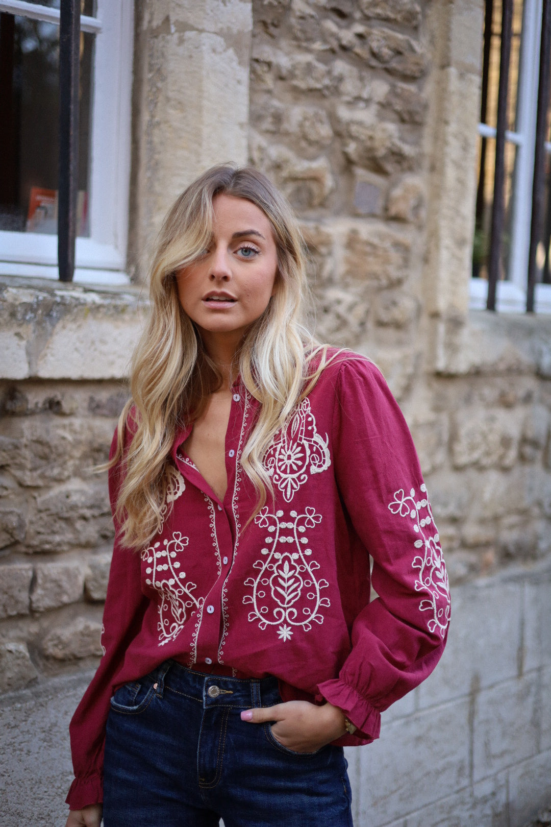 Valérie bordeaux- Blouse brodée