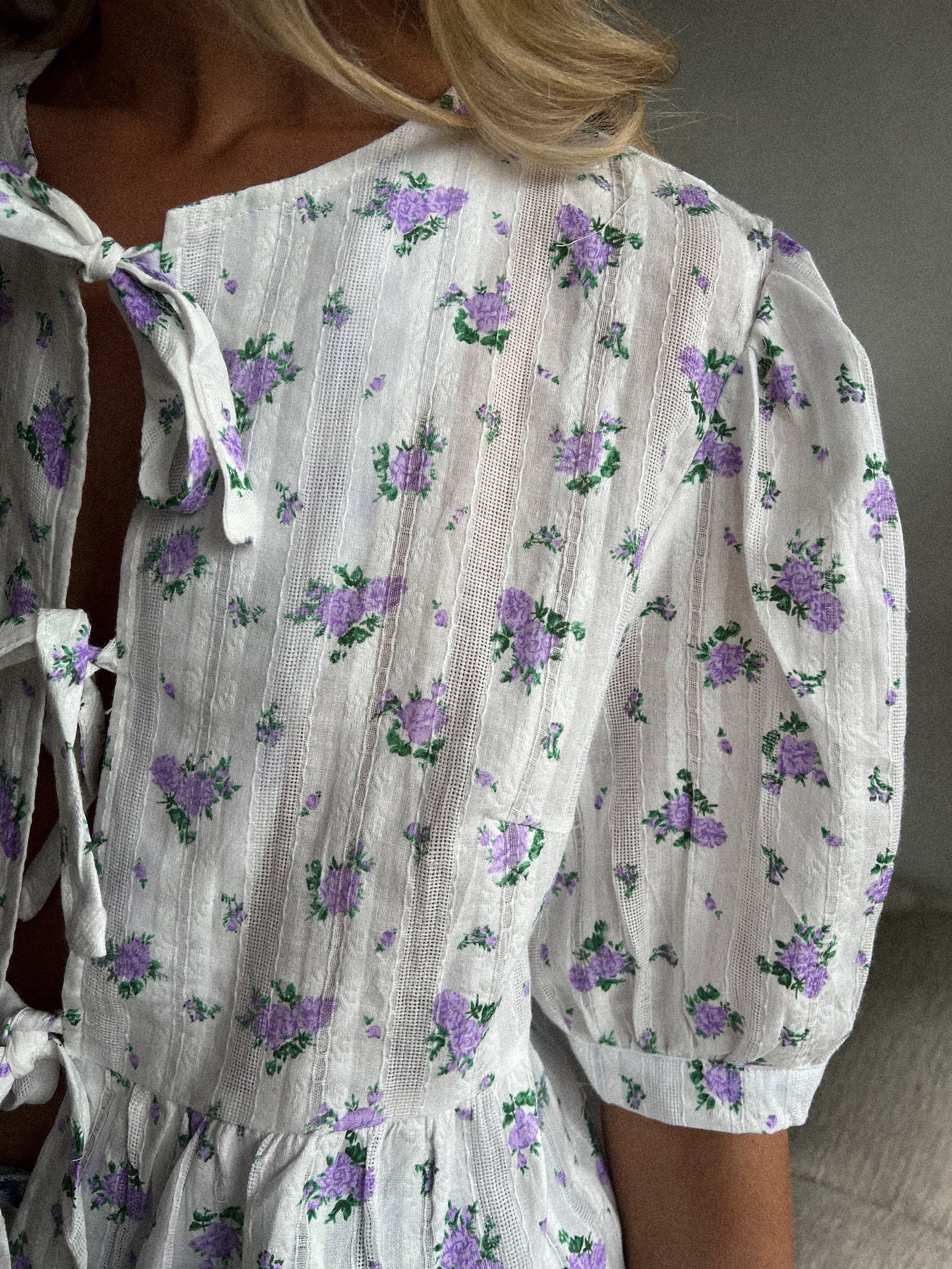 Tellio fleuri - Blouse à noeuds