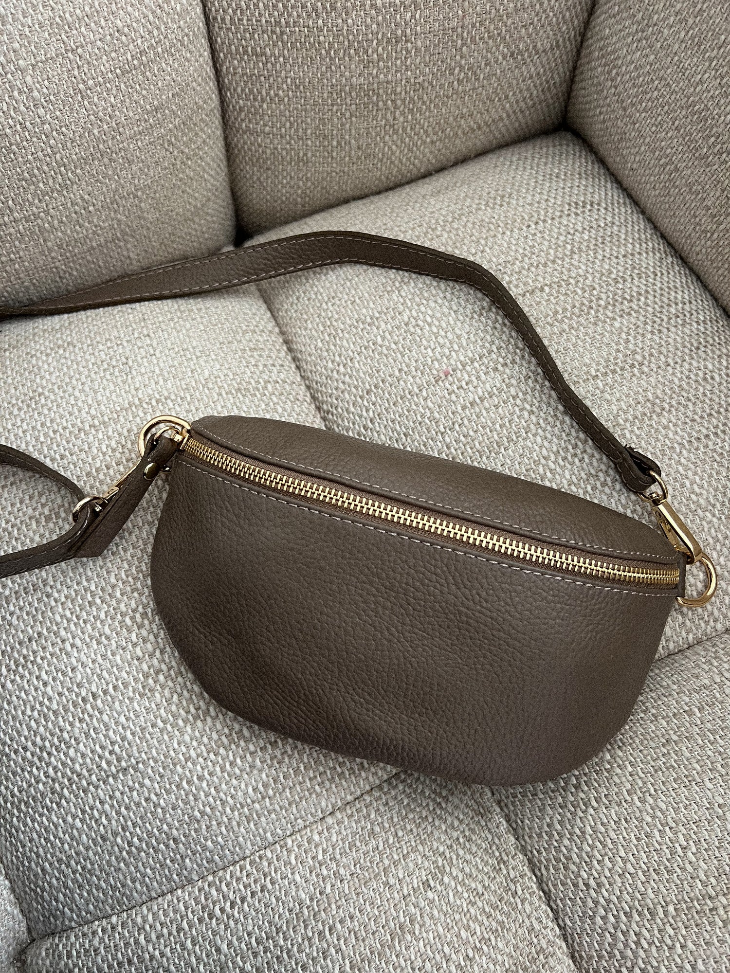 Lucinda taupe - Sac banane cuir