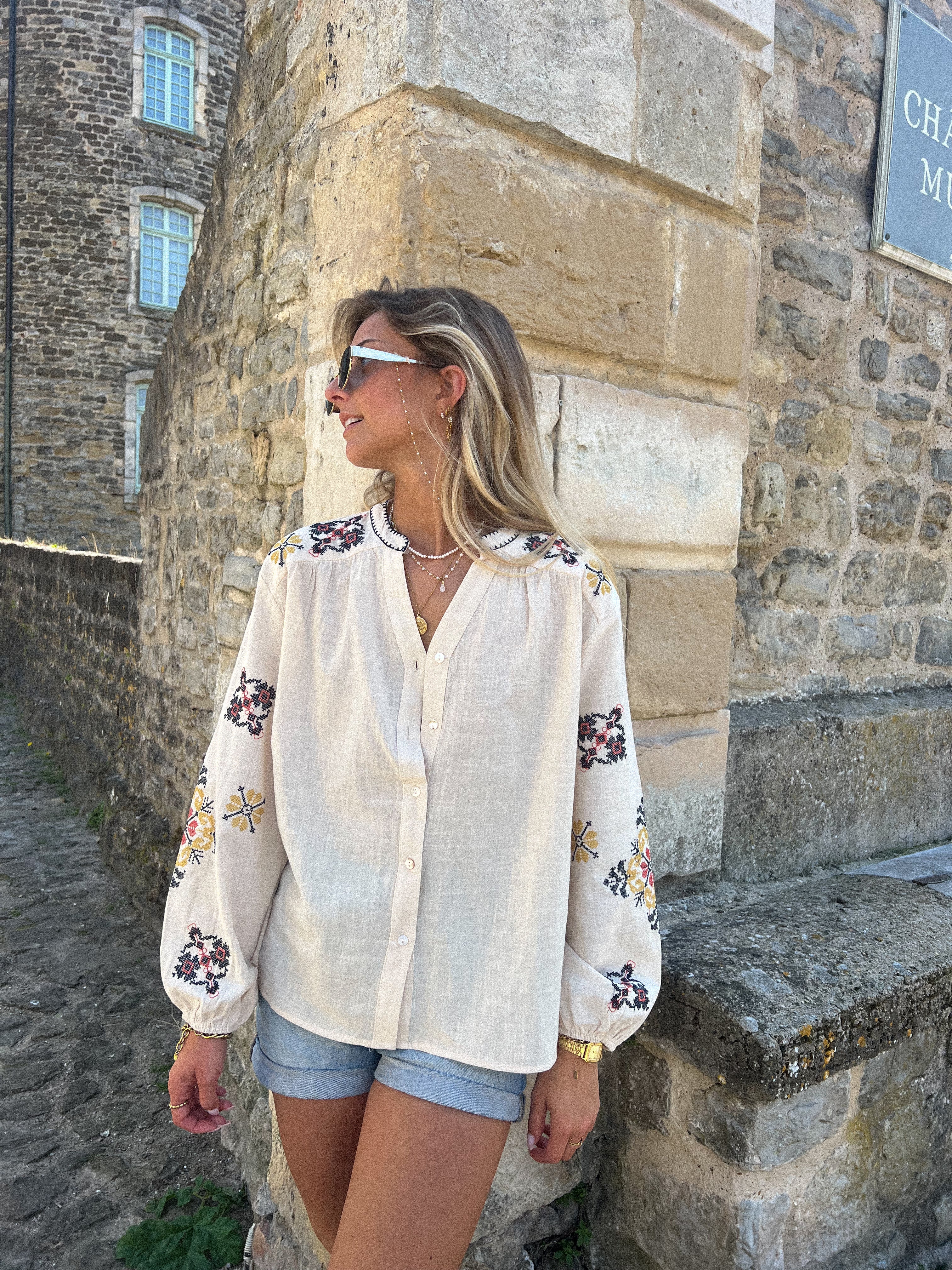 Nahée beige - Blouse brodée