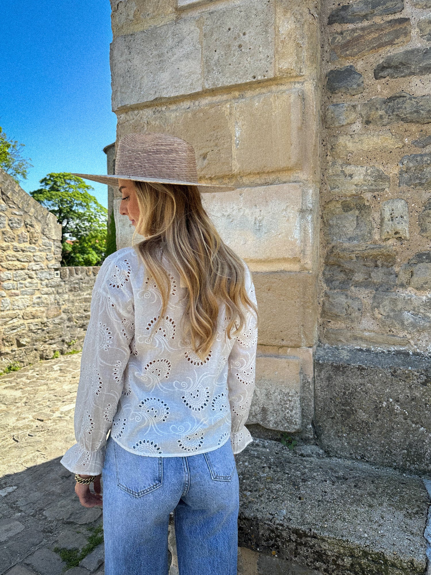 Dieno blanche - Blouse brodée à noeuds